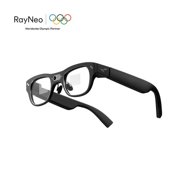 Smart glasses work for movies and gaming