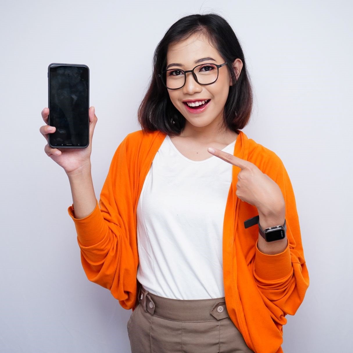 Girl with smart phone